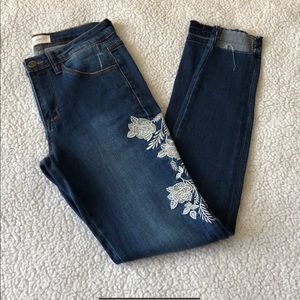 White flower embroidered jeans